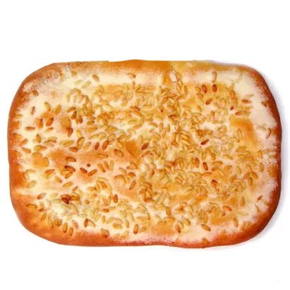Coca Briox con Piñones