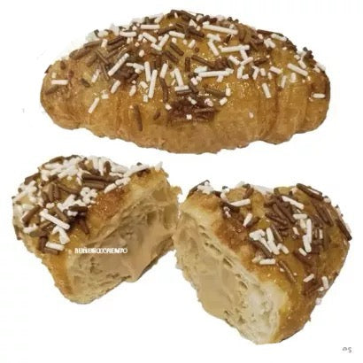 Cruasanes rellenos de kinder bueno